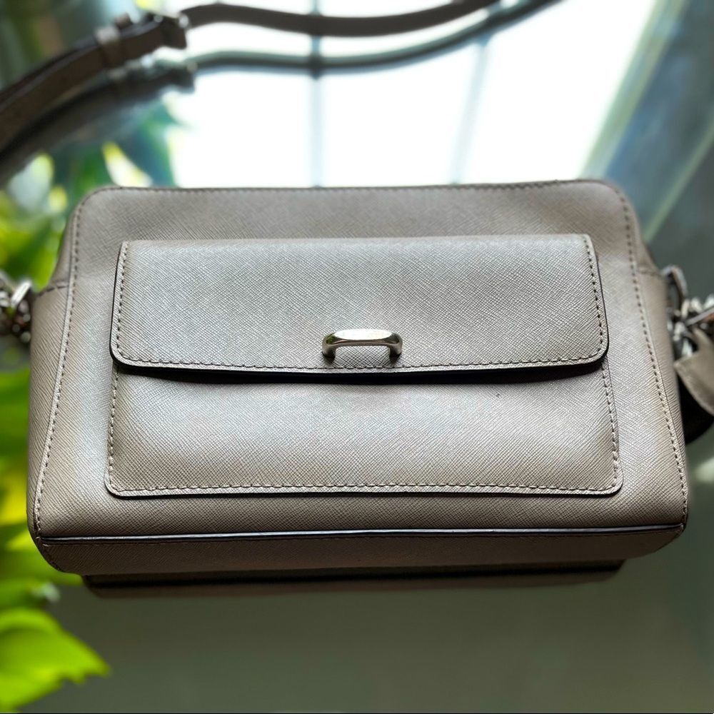 Micheal Kors Leather Grey Crossbody Purse Silver Accents Small Bag​​​ - Picture 3 of 8